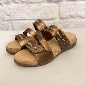Clarks 9.5W Roseville Bay Women’s Leather Cork Copper Sandals Wide Comfort Shoes
